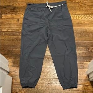 Vuori women’s joggers